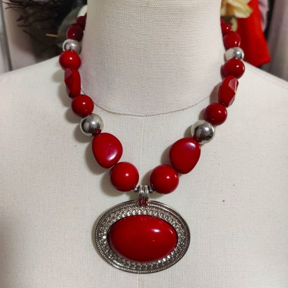 Merlot Statement Necklace - Picture 9 of 10